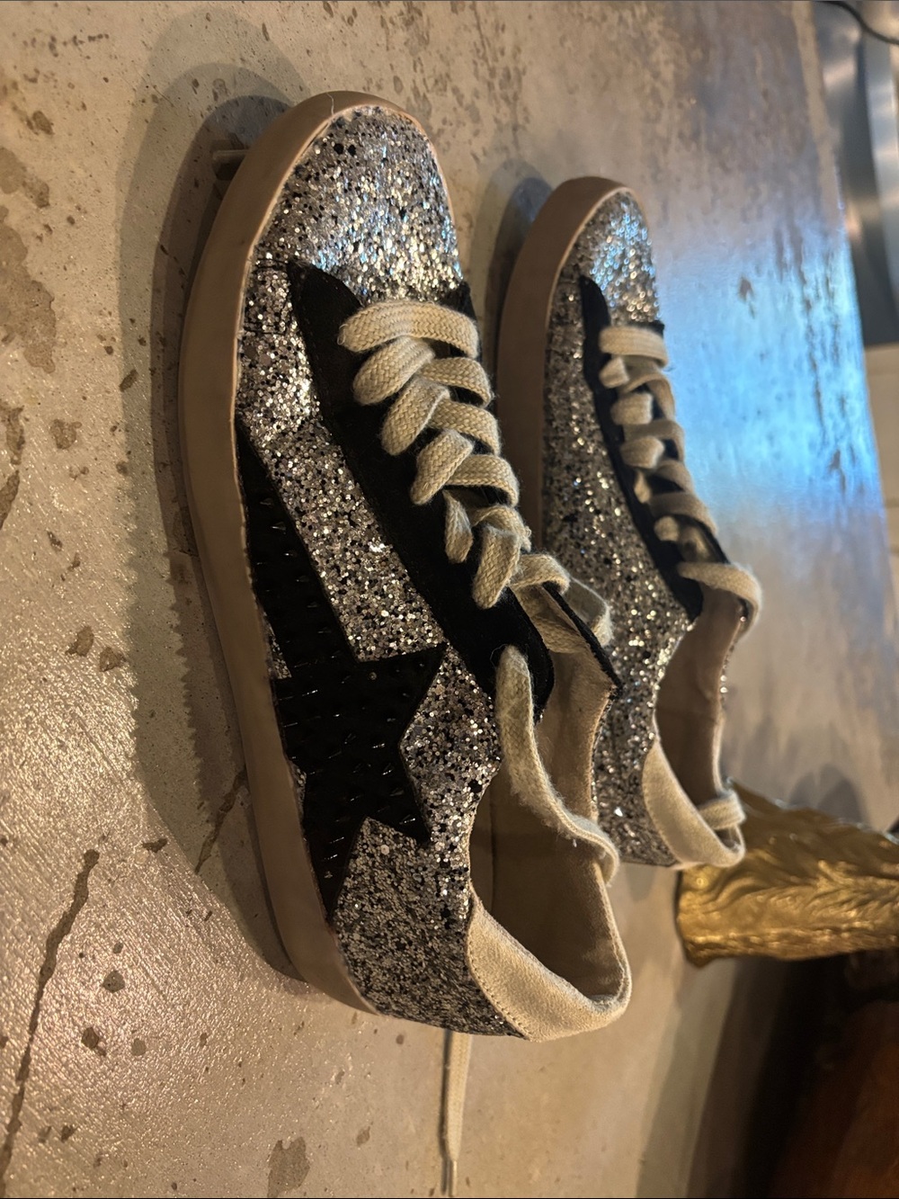 Shu shop size 9 Silver Glitter Low-Top Women's Sneakers with Black Star- so fun!